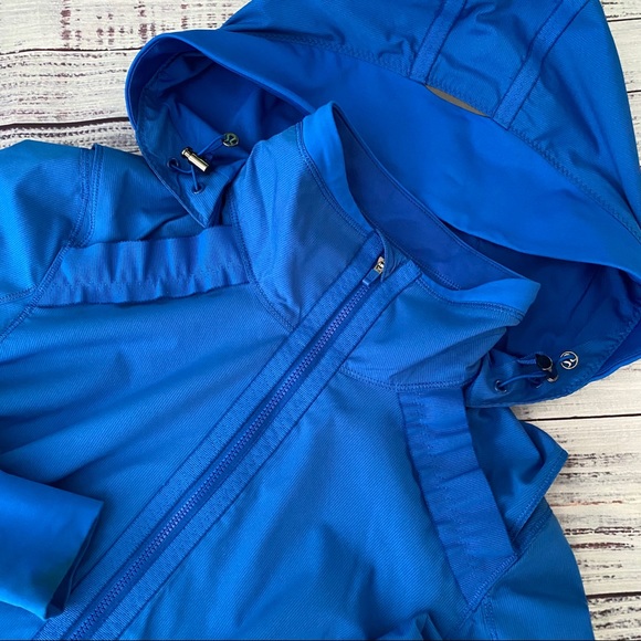 Lululemon Run Jacket Water Resistant - Picture 3 of 7